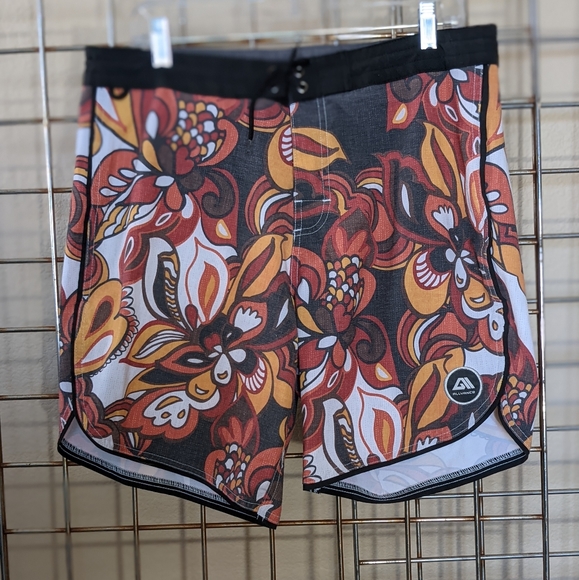 Men's board shorts. 34" waist. - Picture 7 of 10